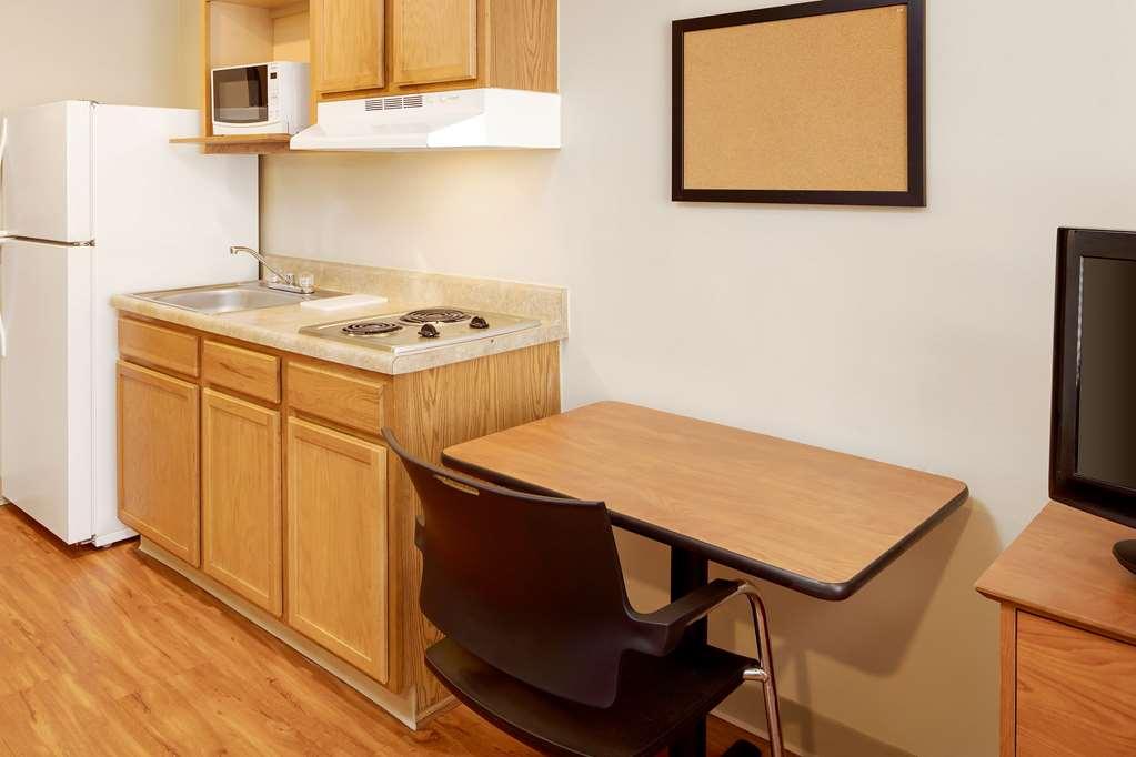 Extended Stay America Select Suites - Akron - South Portage Lakes 客房 照片